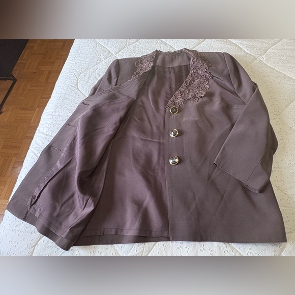 Women's Brown Lace Top and Skirt Suit Set - Picture 4 of 11